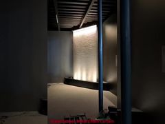 حیاط مشبک سیمی تزئینی پرده آب در فضای باز داخلی و صفحه لابی