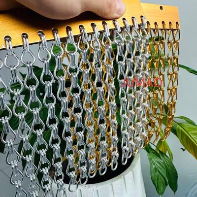 پرده‌های زنجیره‌ای برازنده جداکننده اتاق و طراحی فضای تجاری